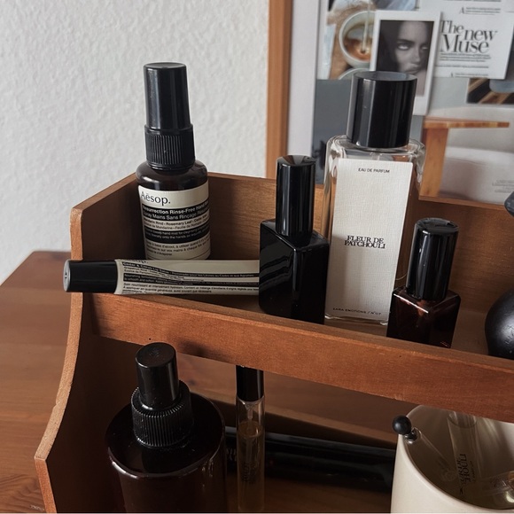 DISPLAY SHELF 🧴✨ #0318 - Picture 6 of 9